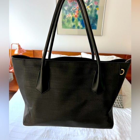 Dagne Dover Handbags - DAGNE DOVER TOTE BAG excellent used condition!